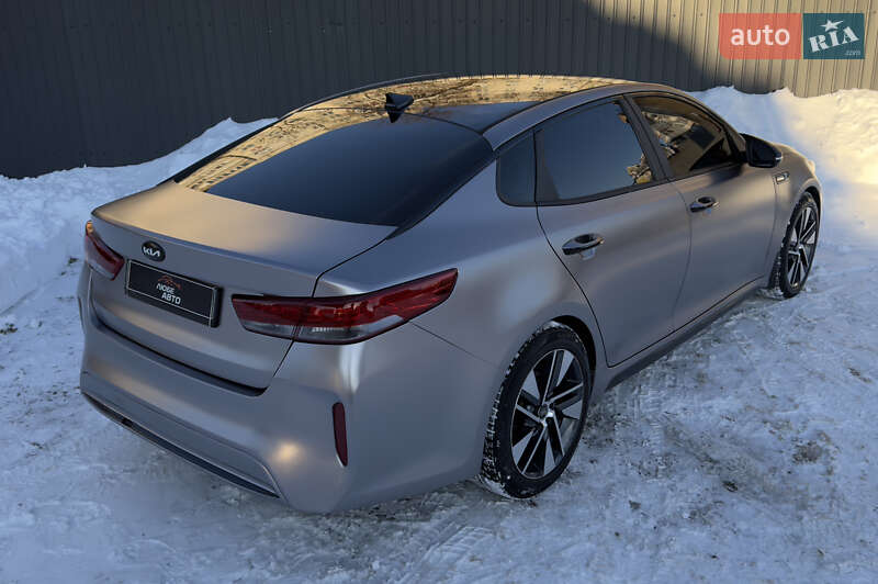 Седан Kia Optima 2017 в Ивано-Франковске