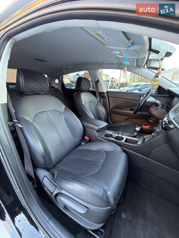 Седан Kia Optima 2017 в Ивано-Франковске