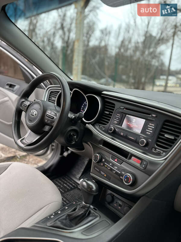 Седан Kia Optima 2013 в Днепре