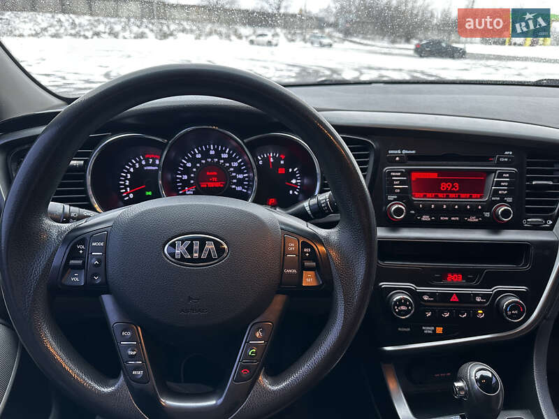 Седан Kia Optima 2011 в Харькове