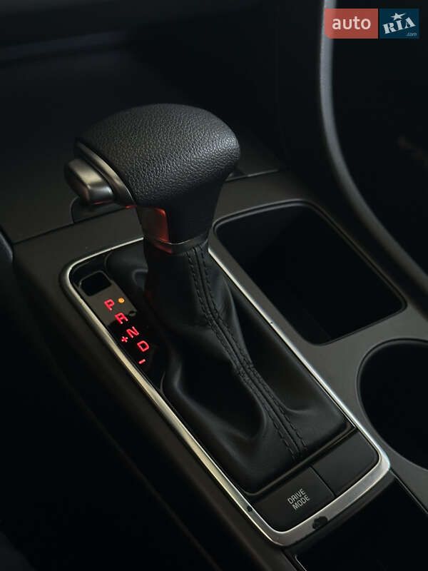 Седан Kia Optima 2016 в Киеве фото 38 Седан Kia Optima 2016 в Киеве