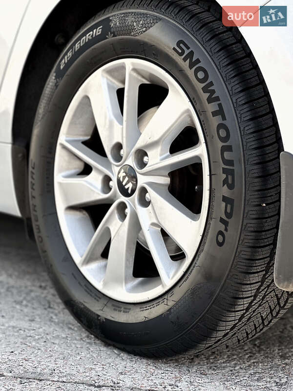 Седан Kia Optima 2016 в Киеве фото 58 Седан Kia Optima 2016 в Киеве