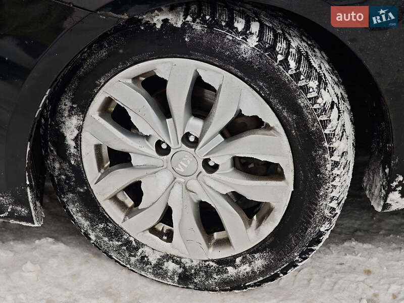 Седан Kia Optima 2015 в Харькове