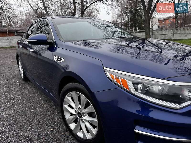 Седан Kia Optima 2016 в Козельщине