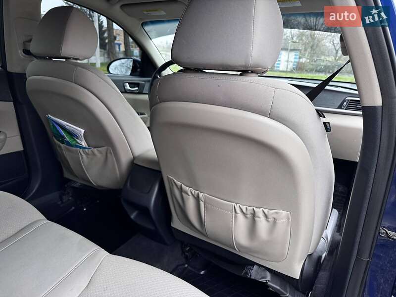 Седан Kia Optima 2016 в Козельщине