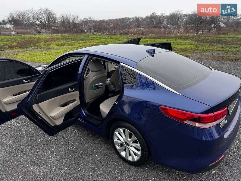 Седан Kia Optima 2016 в Козельщине