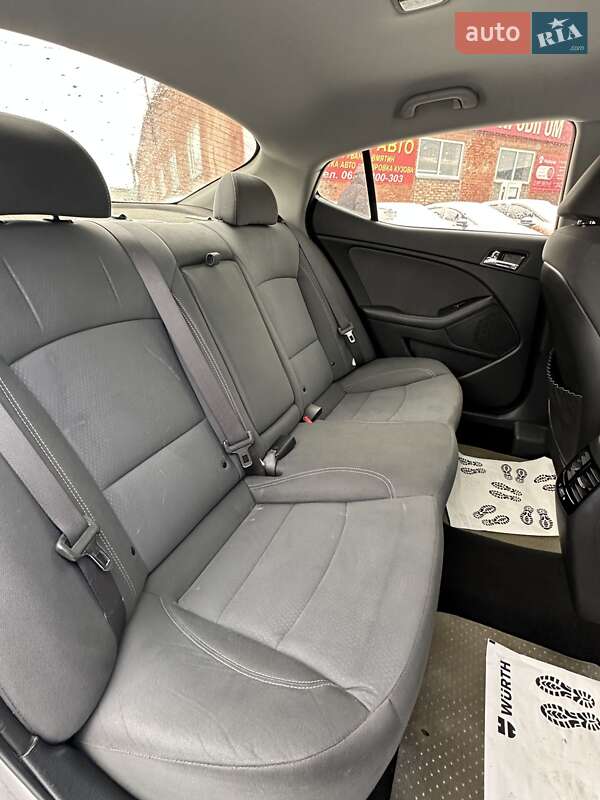 Седан Kia Optima 2013 в Смілі