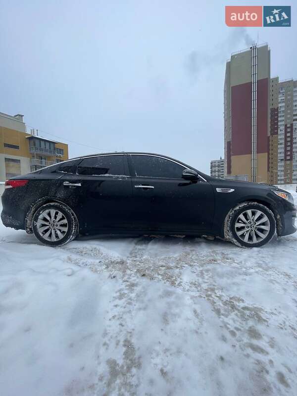 Седан Kia Optima 2018 в Киеве
