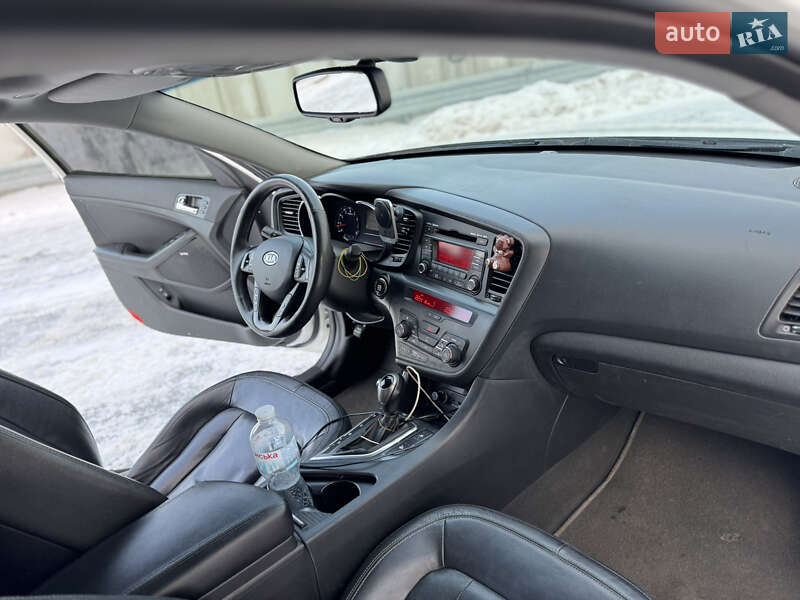 Седан Kia Optima 2011 в Киеве
