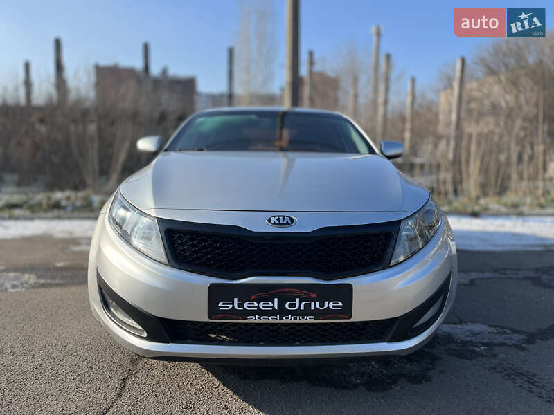 Седан Kia Optima 2012 в Николаеве