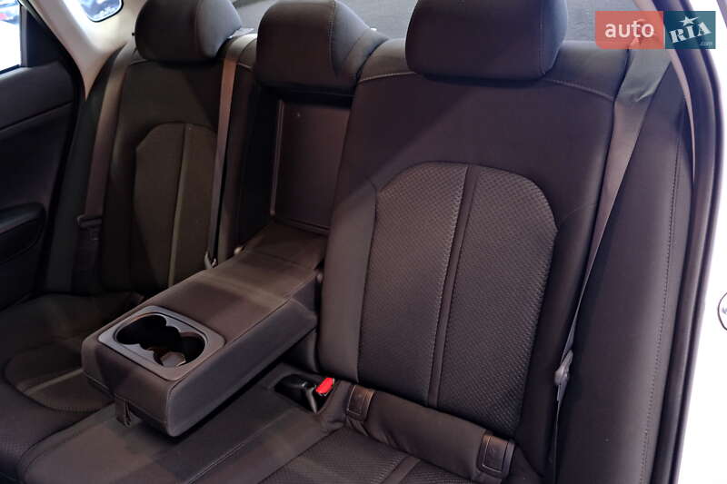 Седан Kia Optima 2016 в Одессе