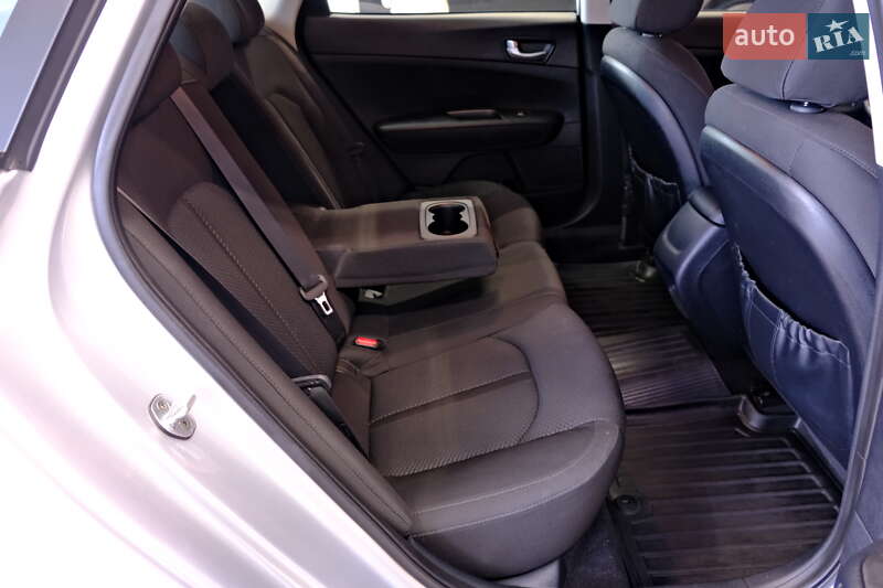 Седан Kia Optima 2016 в Одессе