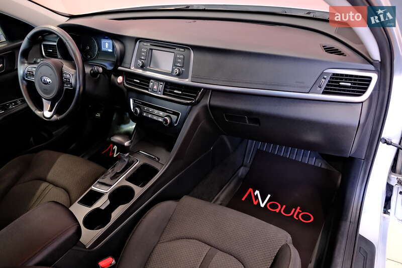 Седан Kia Optima 2016 в Одессе