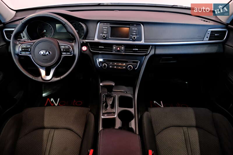 Седан Kia Optima 2016 в Одессе