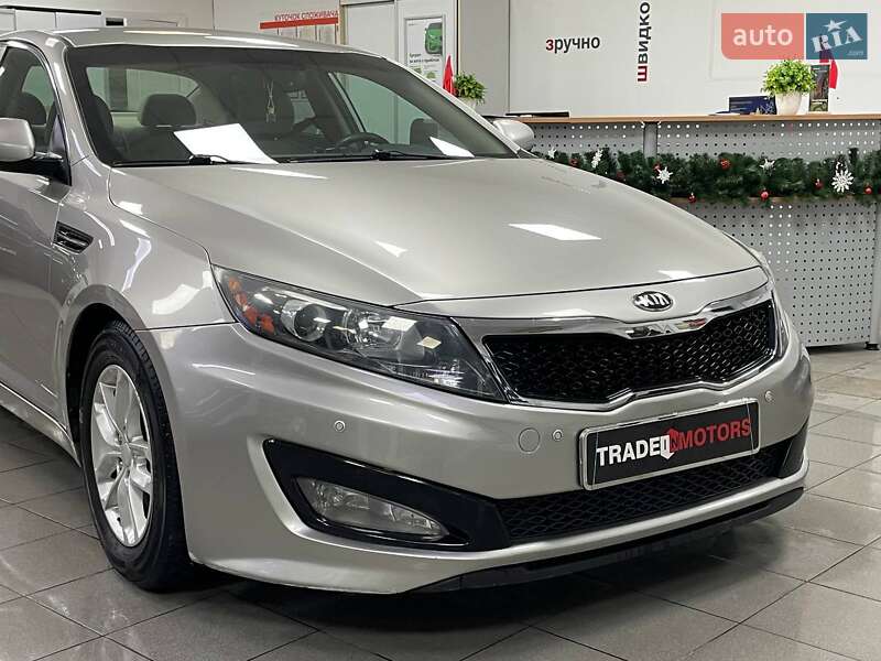Седан Kia Optima 2013 в Киеве
