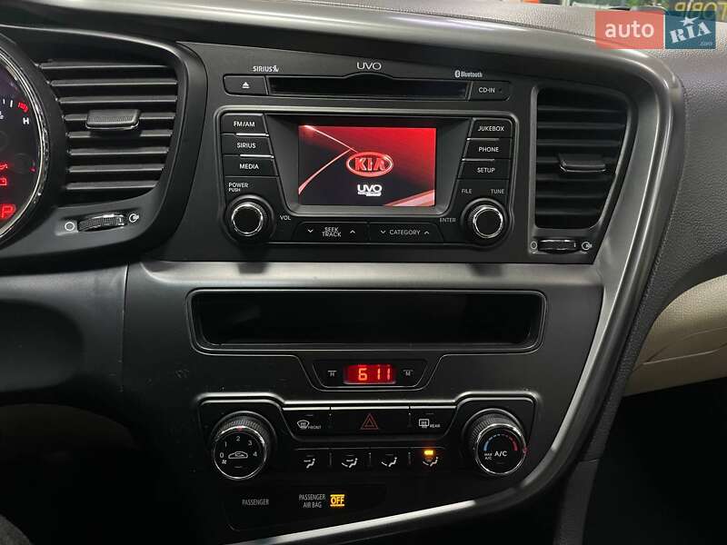Седан Kia Optima 2013 в Киеве