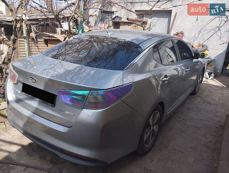 Седан Kia Optima 2015 в Чугуєві