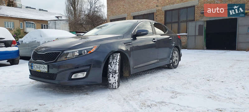 Седан Kia Optima 2015 в Вишневом
