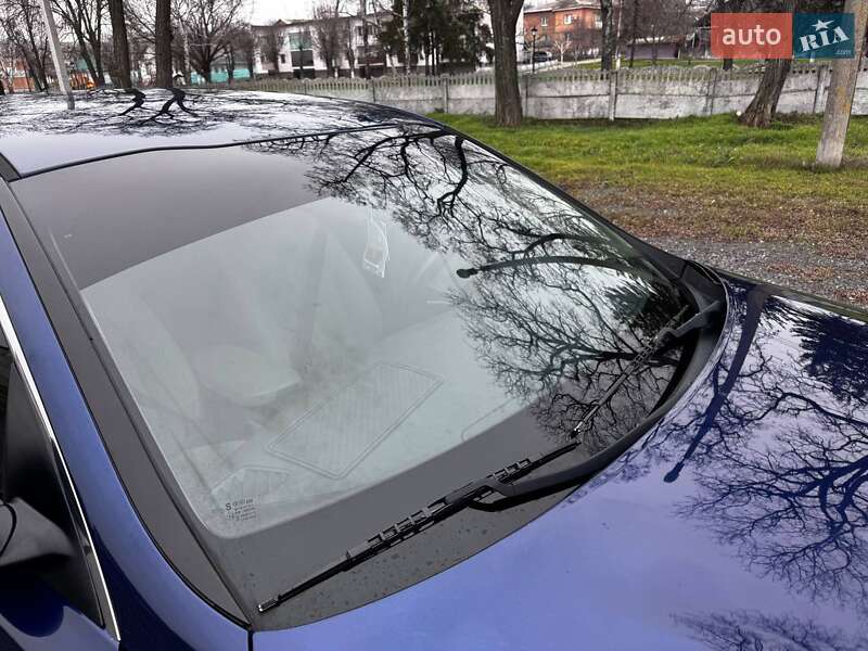 Седан Kia Optima 2016 в Козельщині