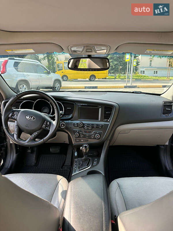 Седан Kia Optima 2013 в Ирпене