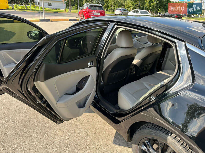 Седан Kia Optima 2013 в Ирпене