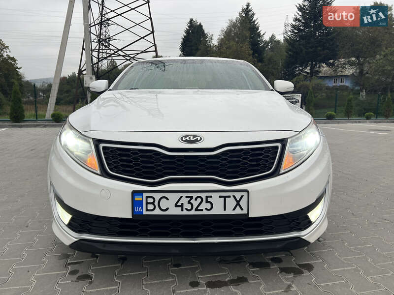 Седан Kia Optima 2013 в Старом Самборе