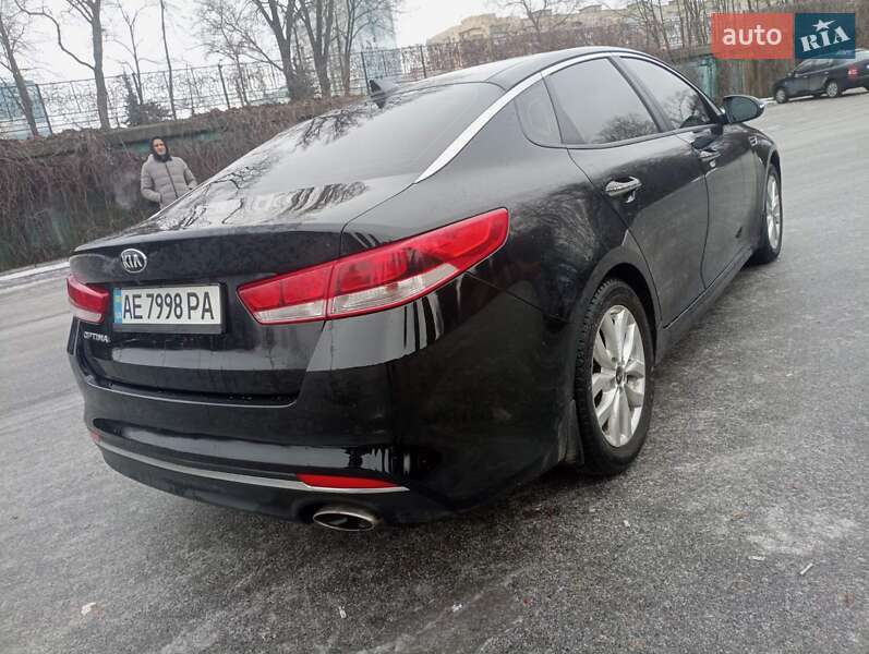Седан Kia Optima 2018 в Дніпрі