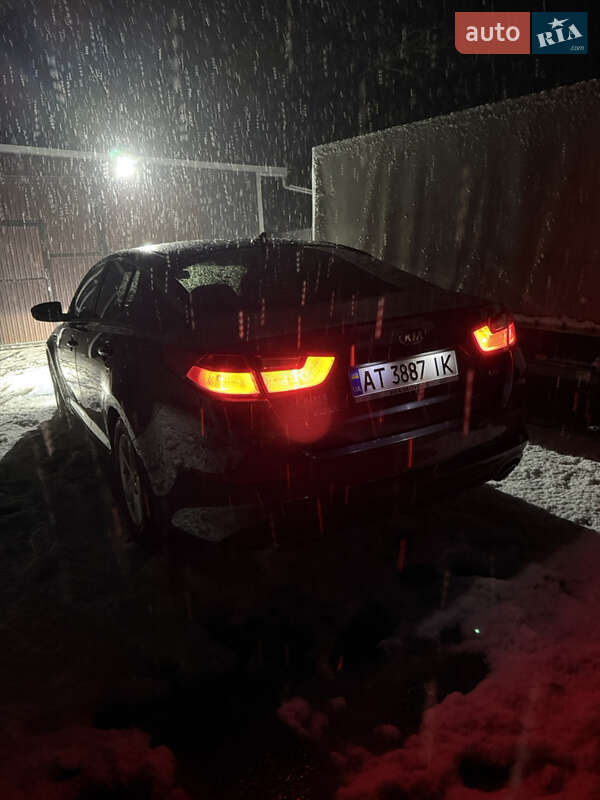 Седан Kia Optima 2014 в Снятині