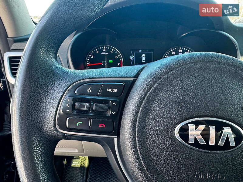 Седан Kia Optima 2015 в Києві