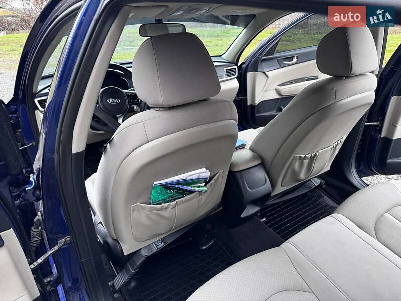 Седан Kia Optima 2016 в Кременчуці