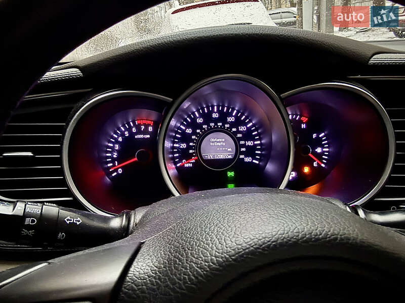 Седан Kia Optima 2014 в Києві