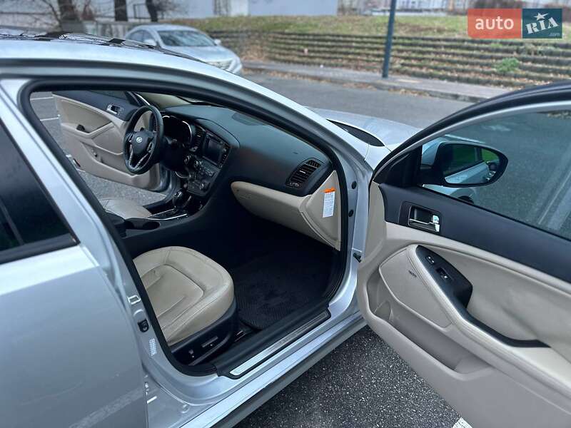 Седан Kia Optima 2012 в Полтаві