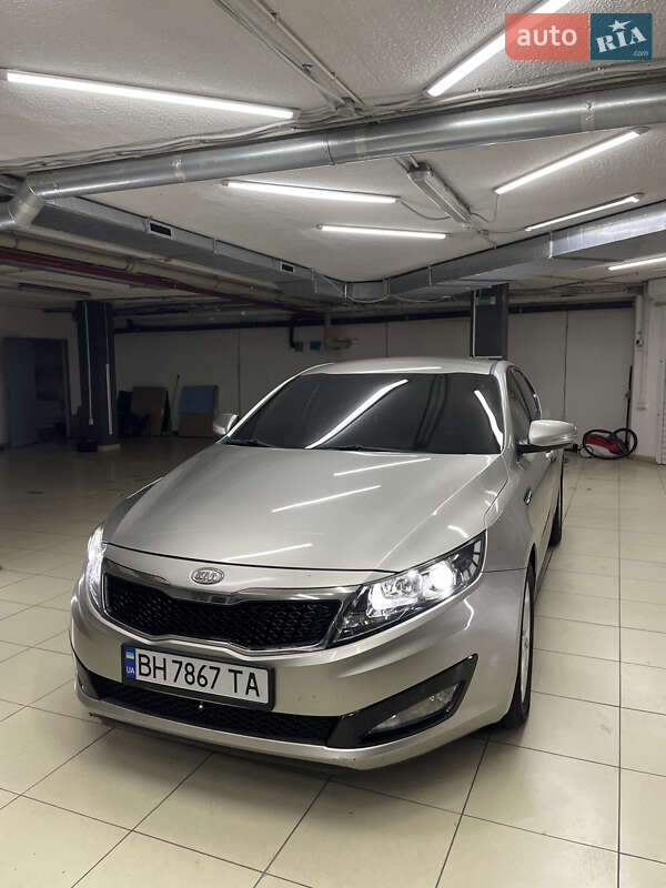 Седан Kia Optima 2012 в Одесі
