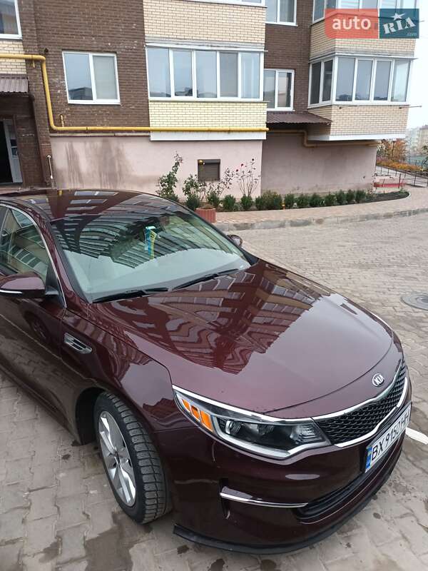 Седан Kia Optima 2018 в Хмельницком