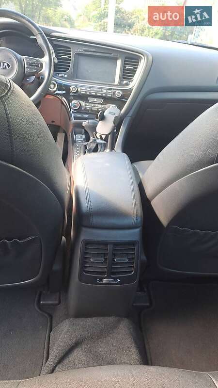 Седан Kia Optima 2015 в Южноукраїнську