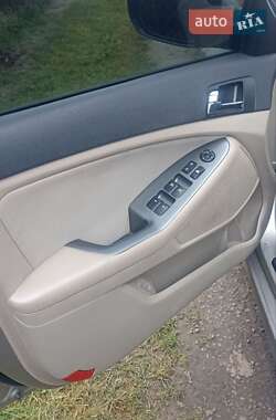 Седан Kia Optima 2013 в Львове