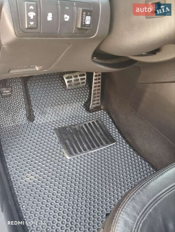 Седан Kia Optima 2012 в Славянске