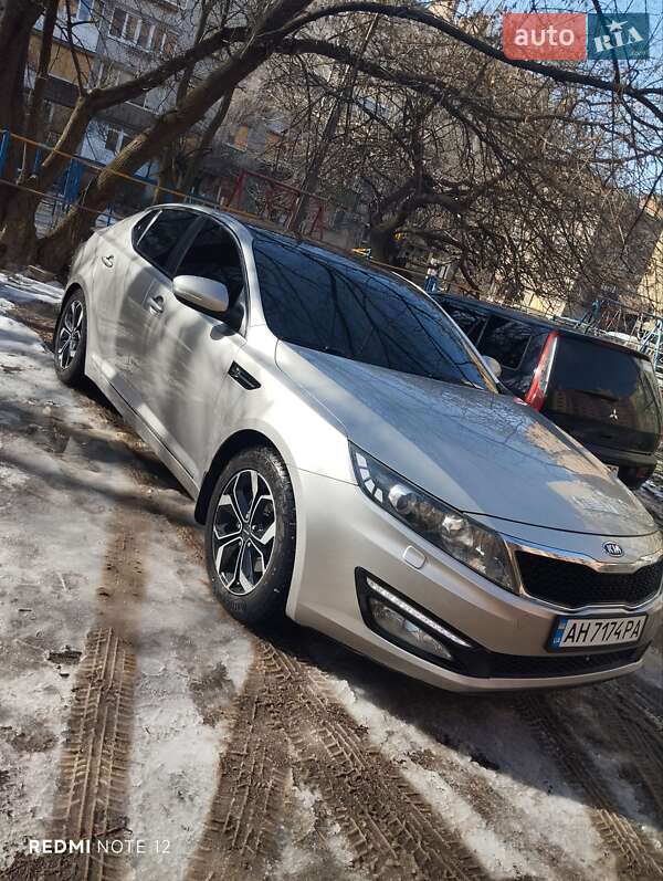Седан Kia Optima 2012 в Славянске
