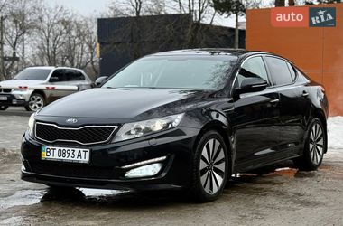 Седан Kia Optima 2013 в Черновцах