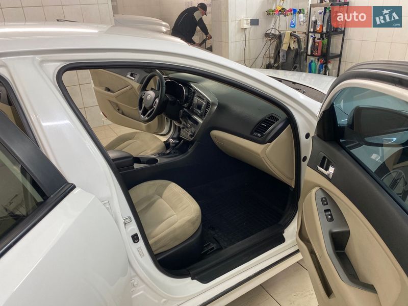 Седан Kia Optima 2011 в Харькове