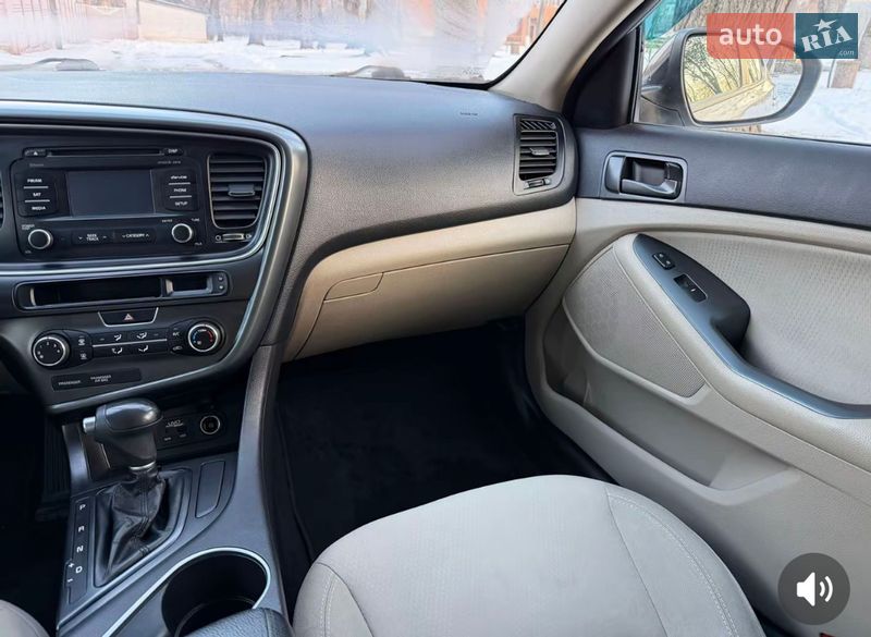 Седан Kia Optima 2014 в Полтаве