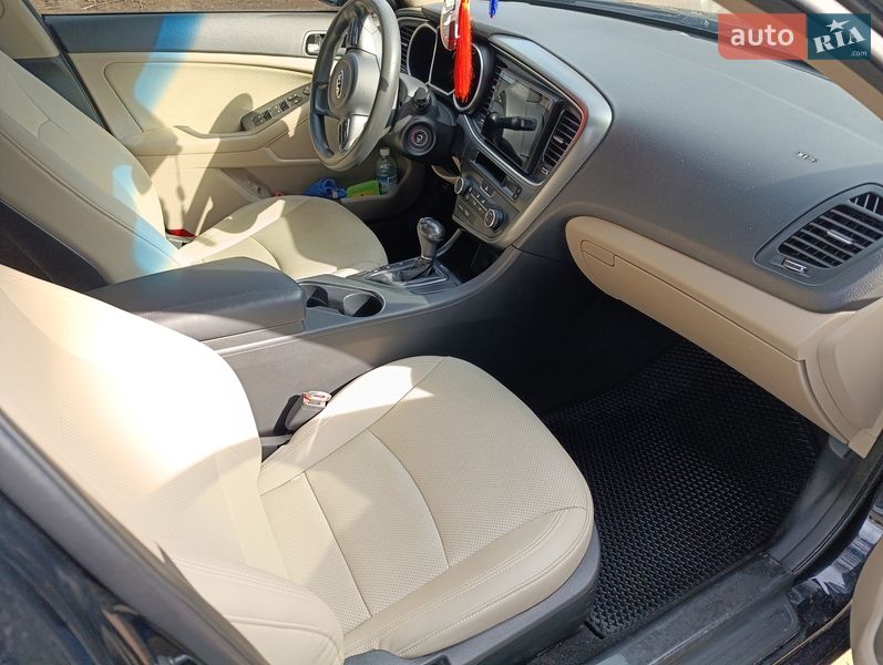 Седан Kia Optima 2015 в Синельниковому