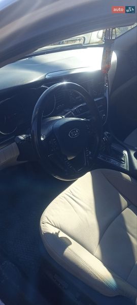 Седан Kia Optima 2013 в Львове