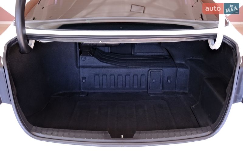 Седан Kia Optima 2013 в Одессе