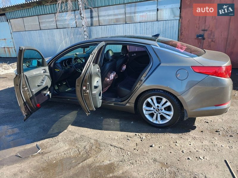 Седан Kia Optima 2012 в Бородянці