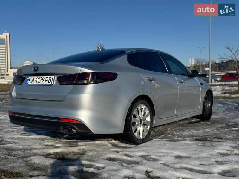 Седан Kia Optima 2016 в Києві