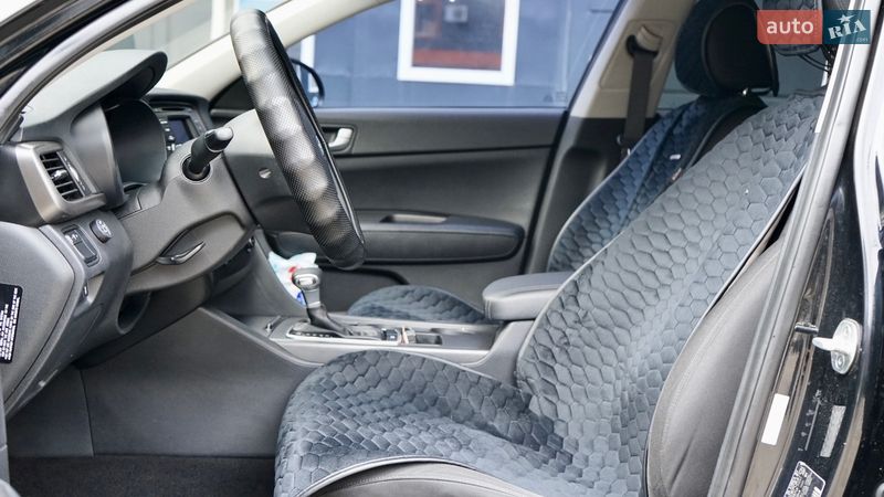 Седан Kia Optima 2016 в Черкасах
