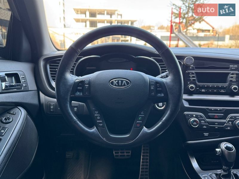Седан Kia Optima 2012 в Львове