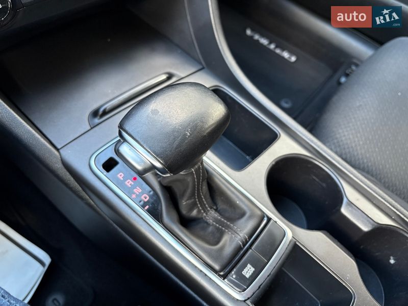 Седан Kia Optima 2016 в Киеве