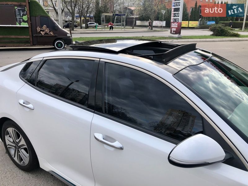 Седан Kia Optima 2016 в Харькове